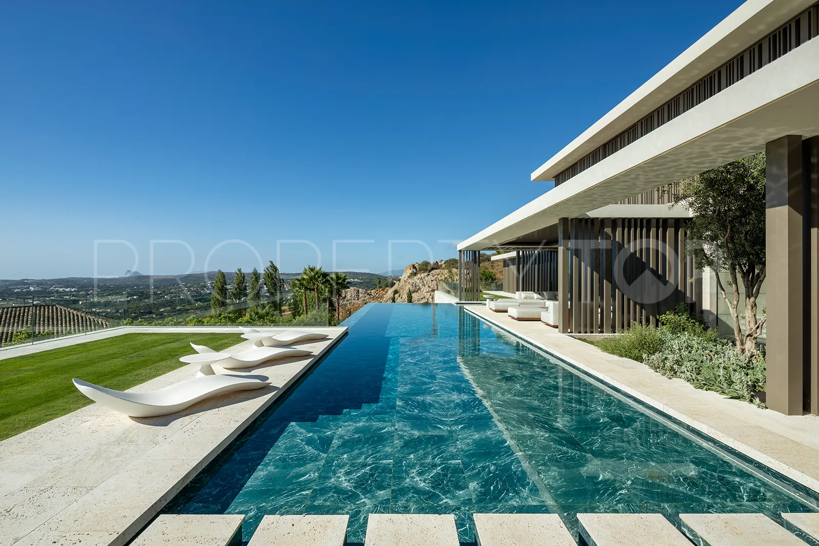 For sale villa in La Reserva
