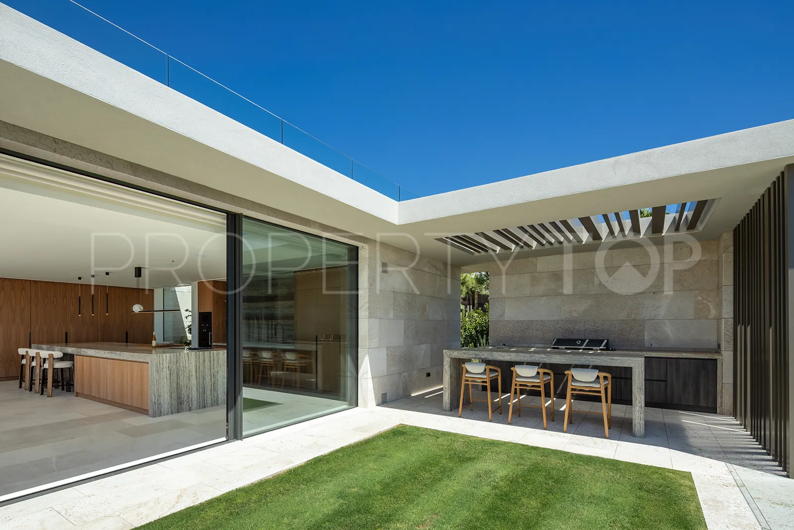 For sale villa in La Reserva