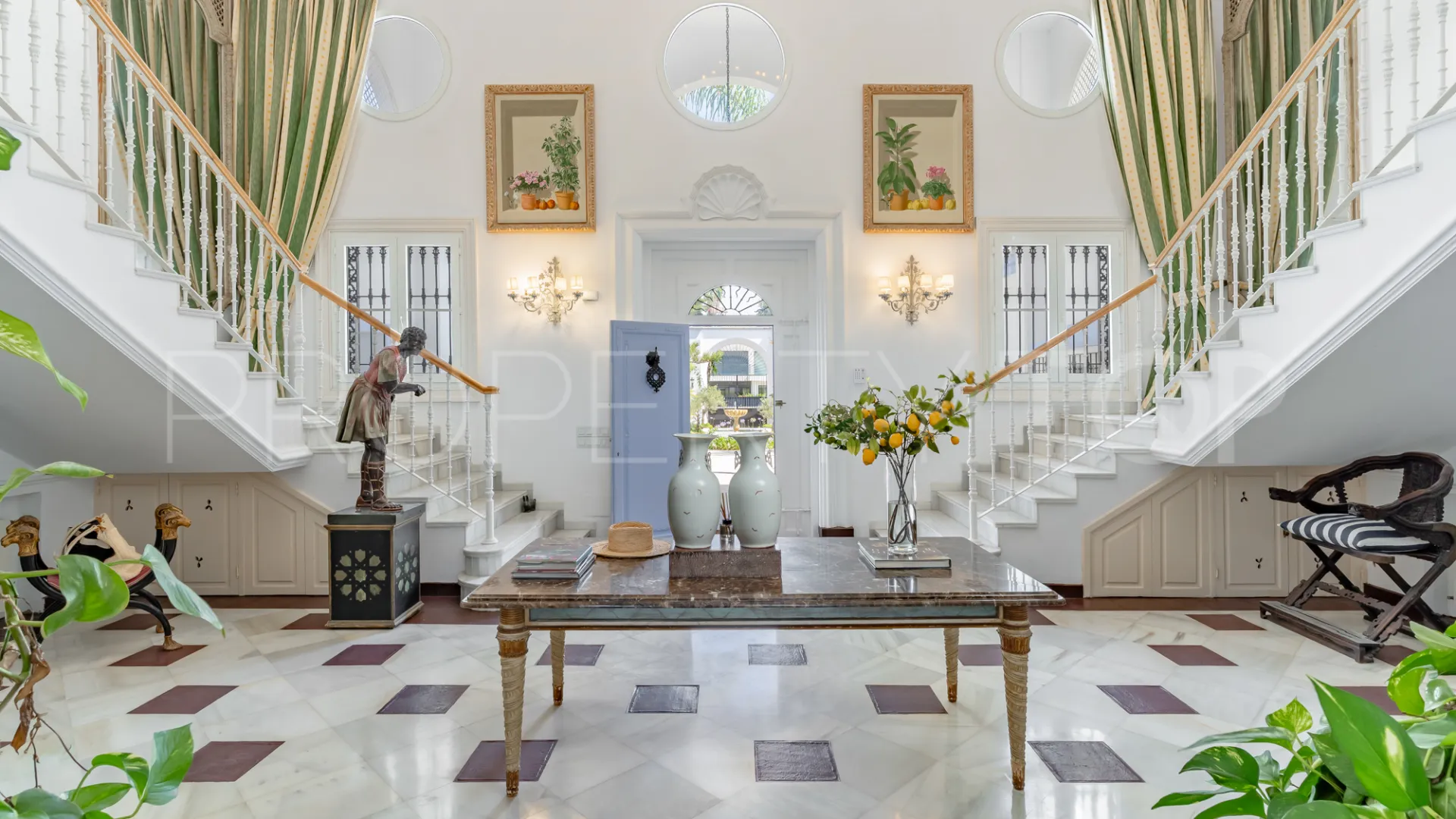 For sale villa in Guadalmina Baja