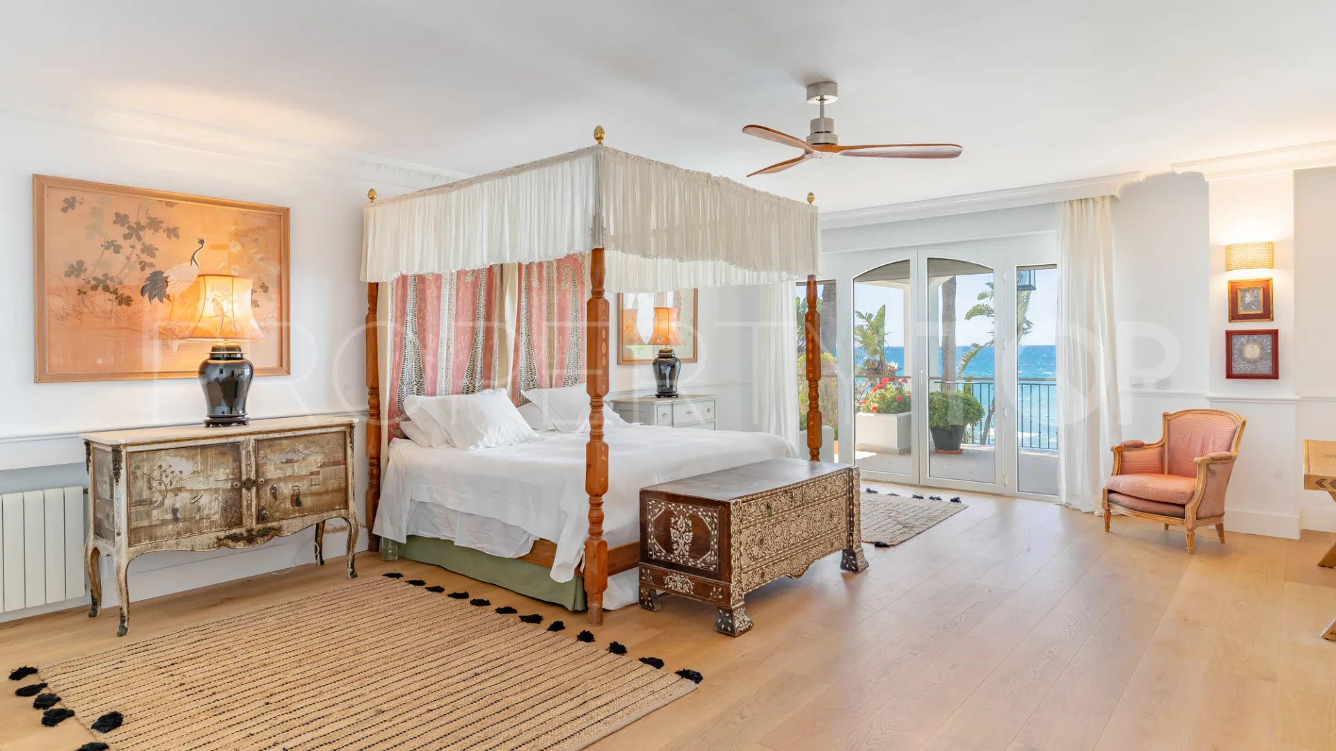 For sale villa in Guadalmina Baja