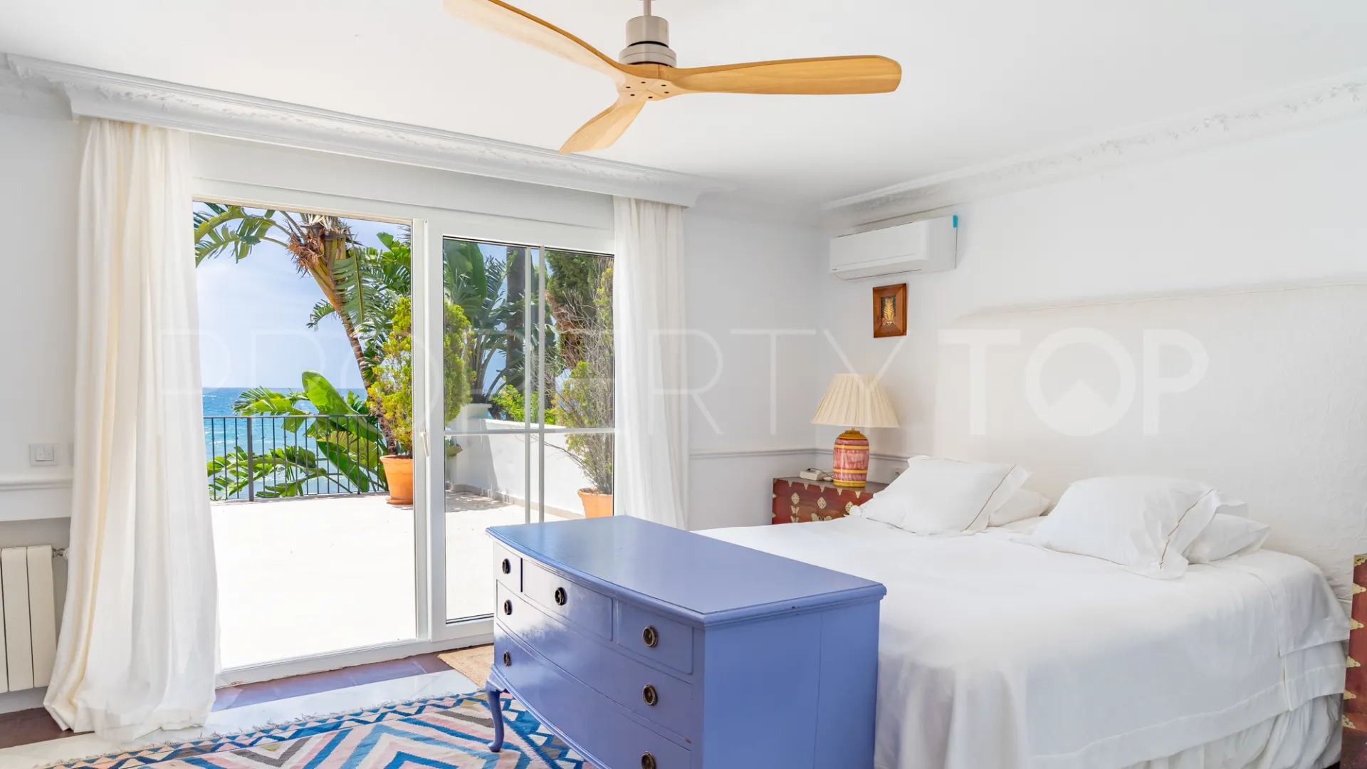 For sale villa in Guadalmina Baja