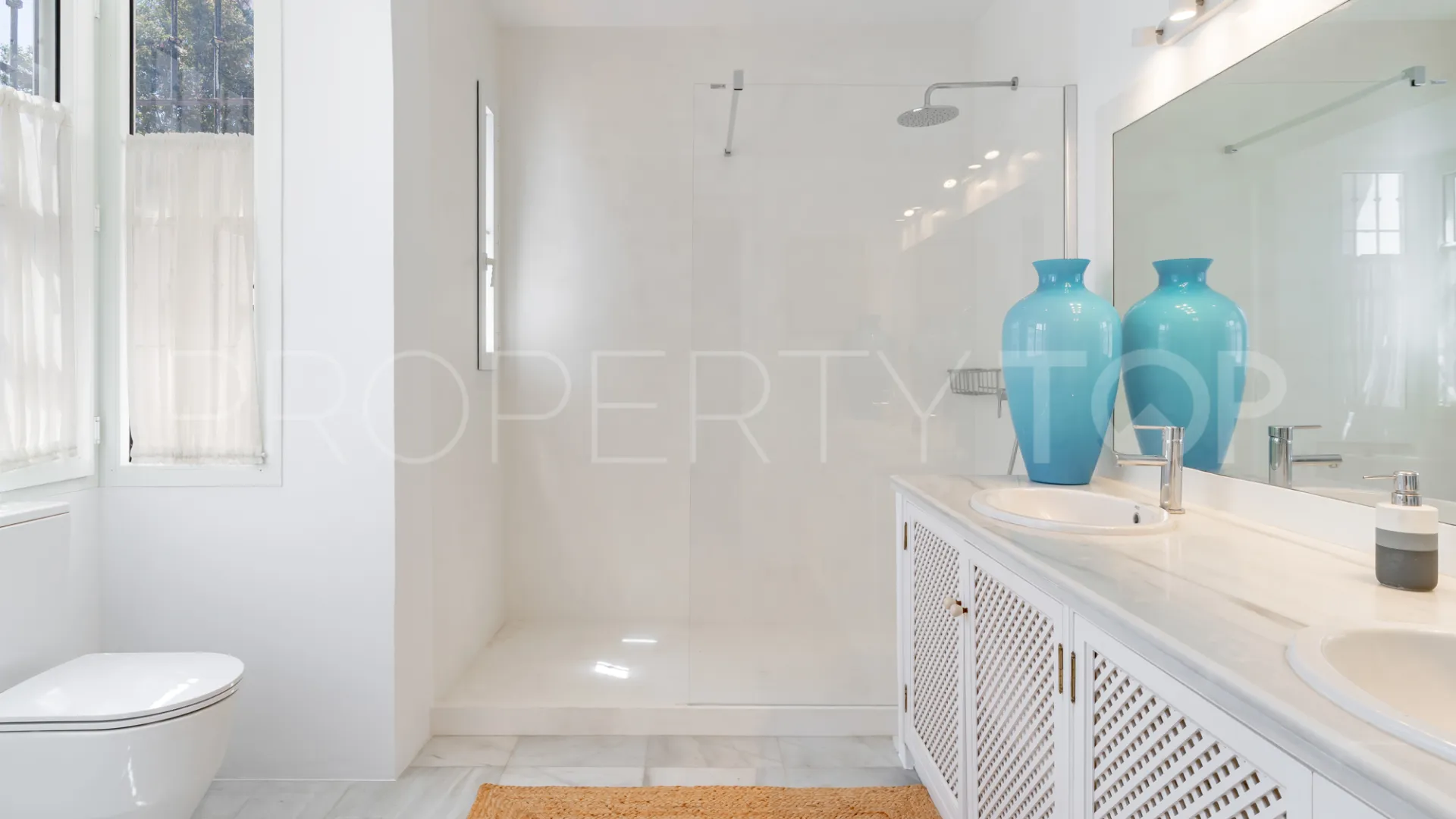 For sale villa in Guadalmina Baja