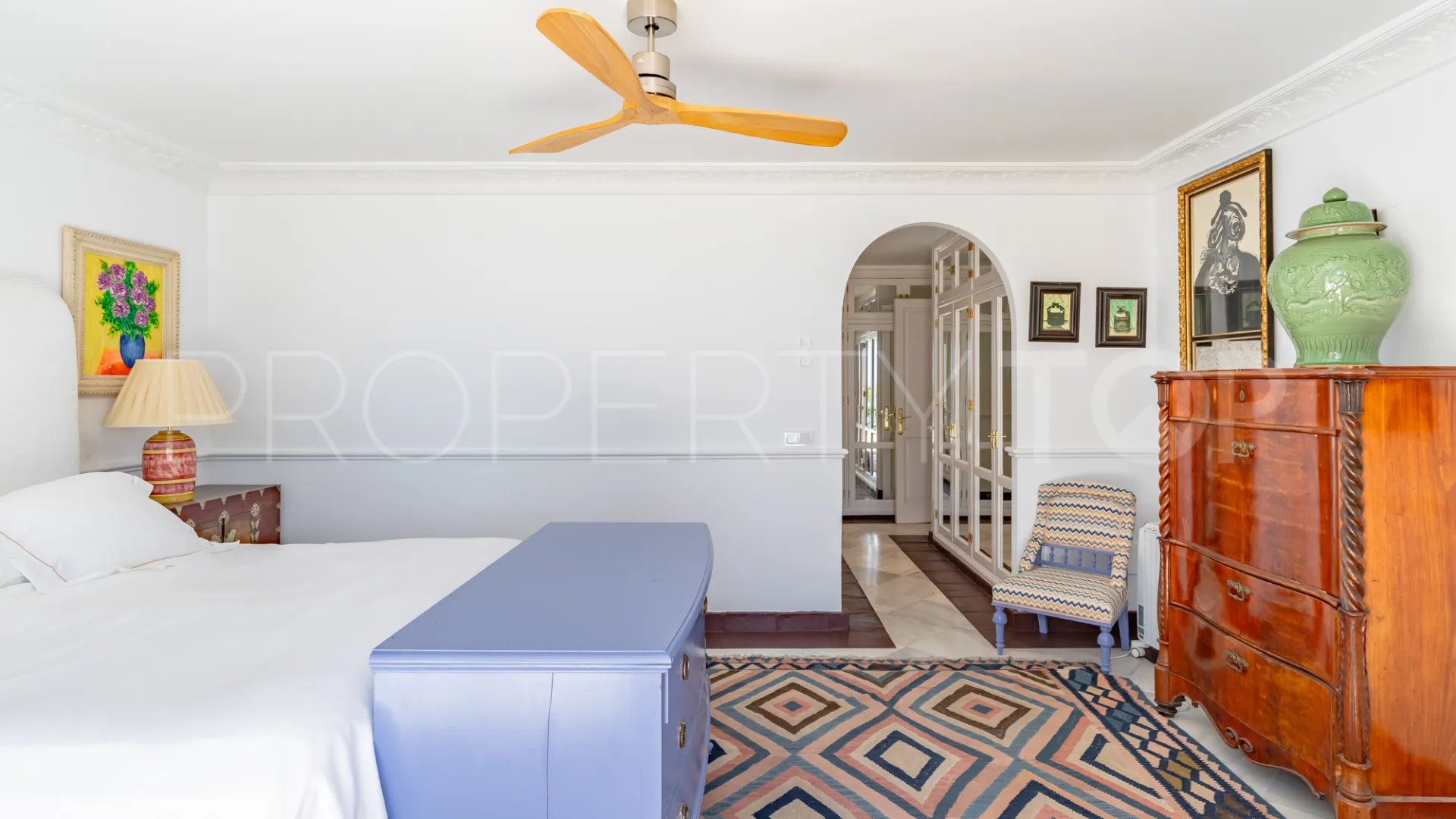 For sale villa in Guadalmina Baja