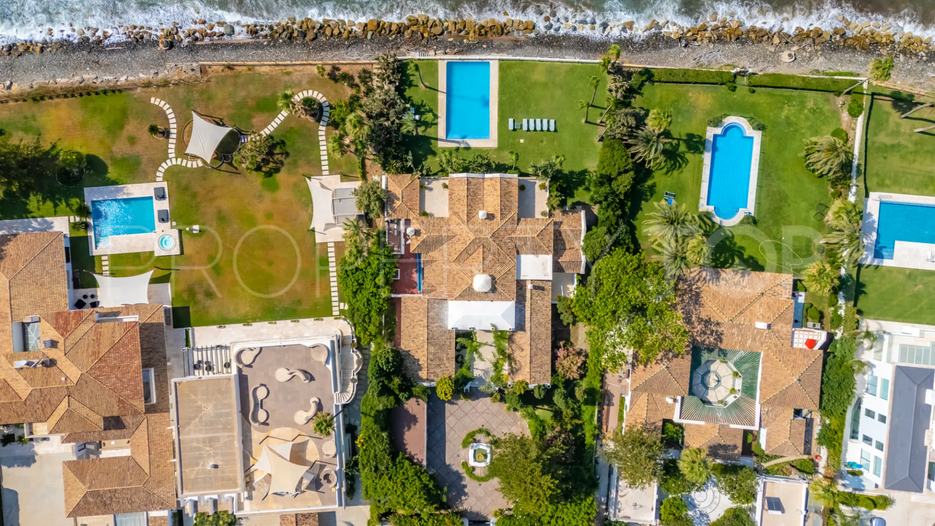 For sale villa in Guadalmina Baja