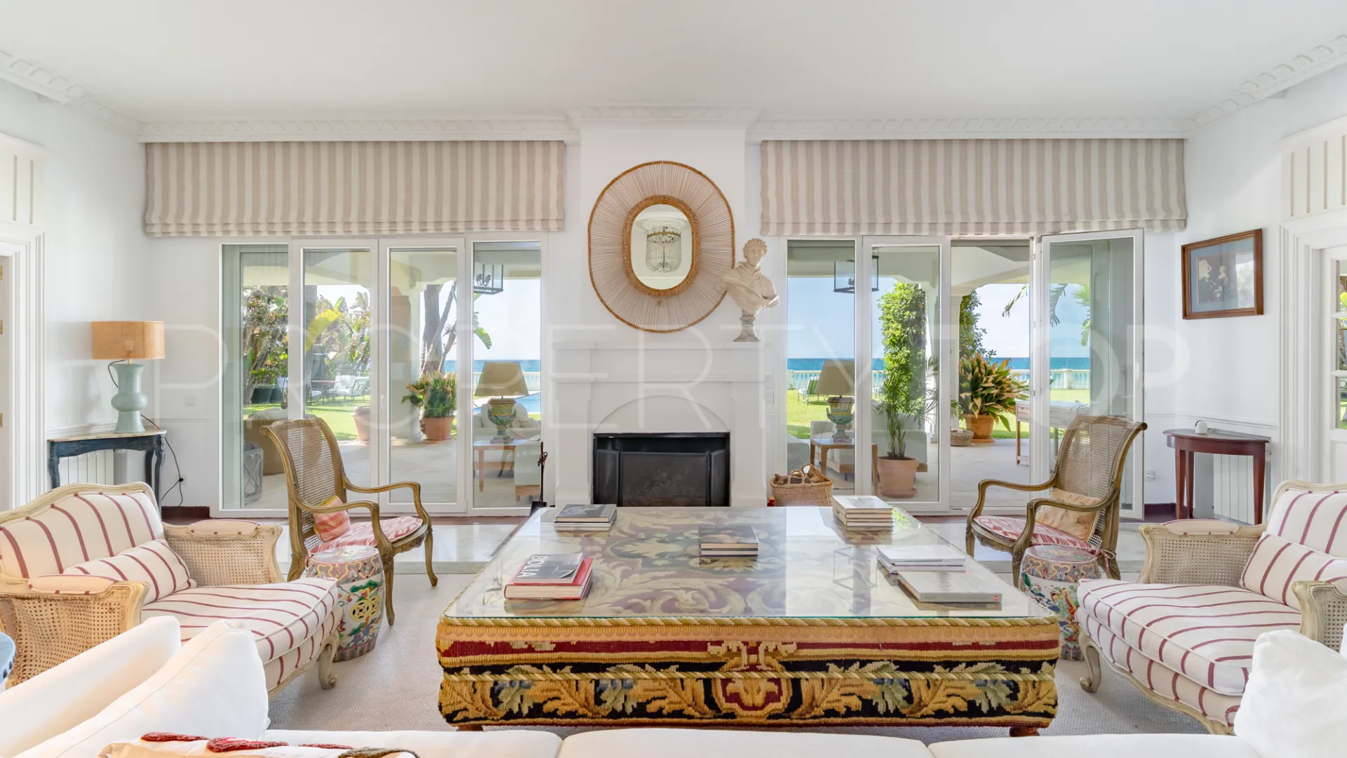 For sale villa in Guadalmina Baja