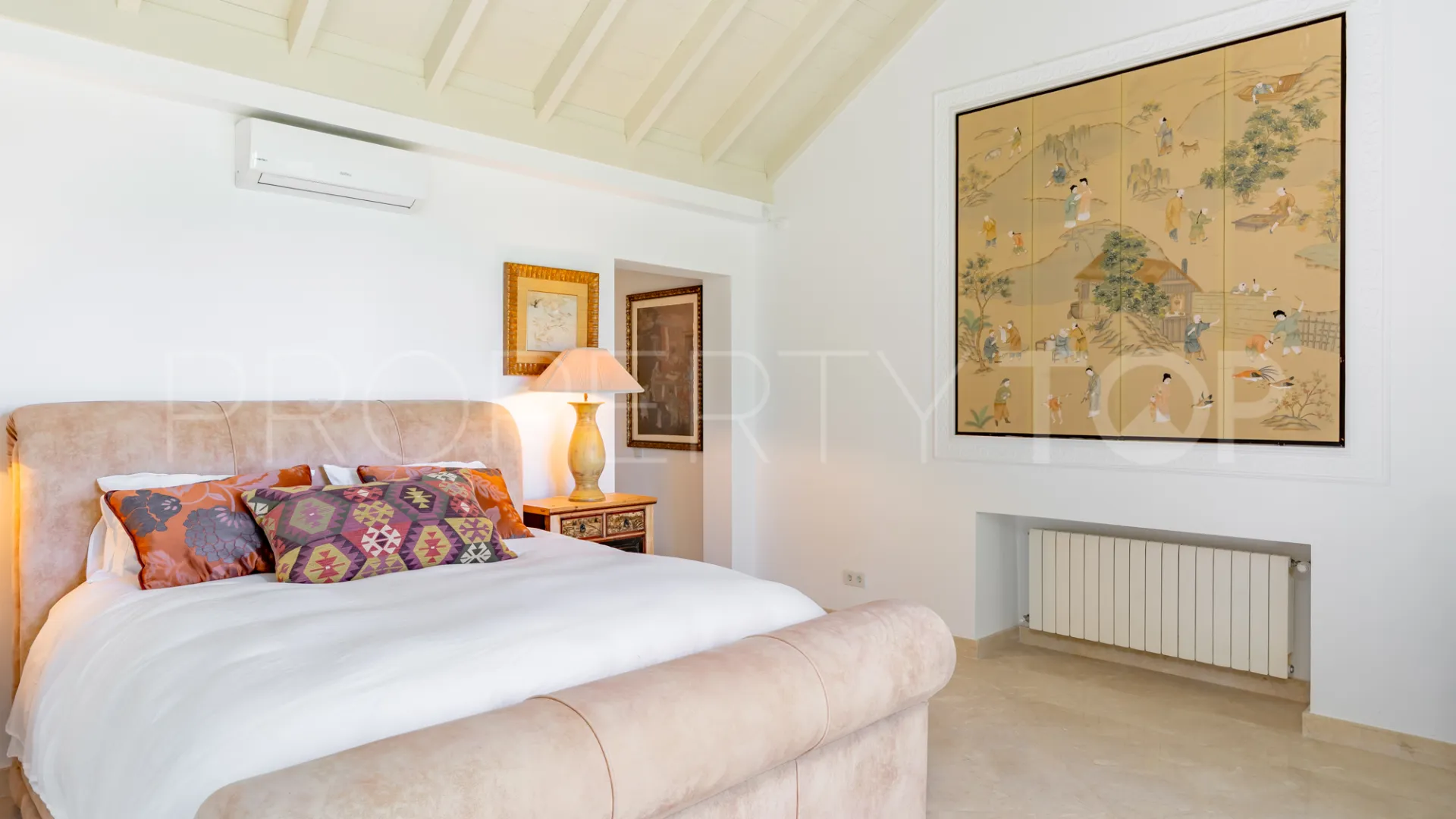 For sale villa in Guadalmina Baja