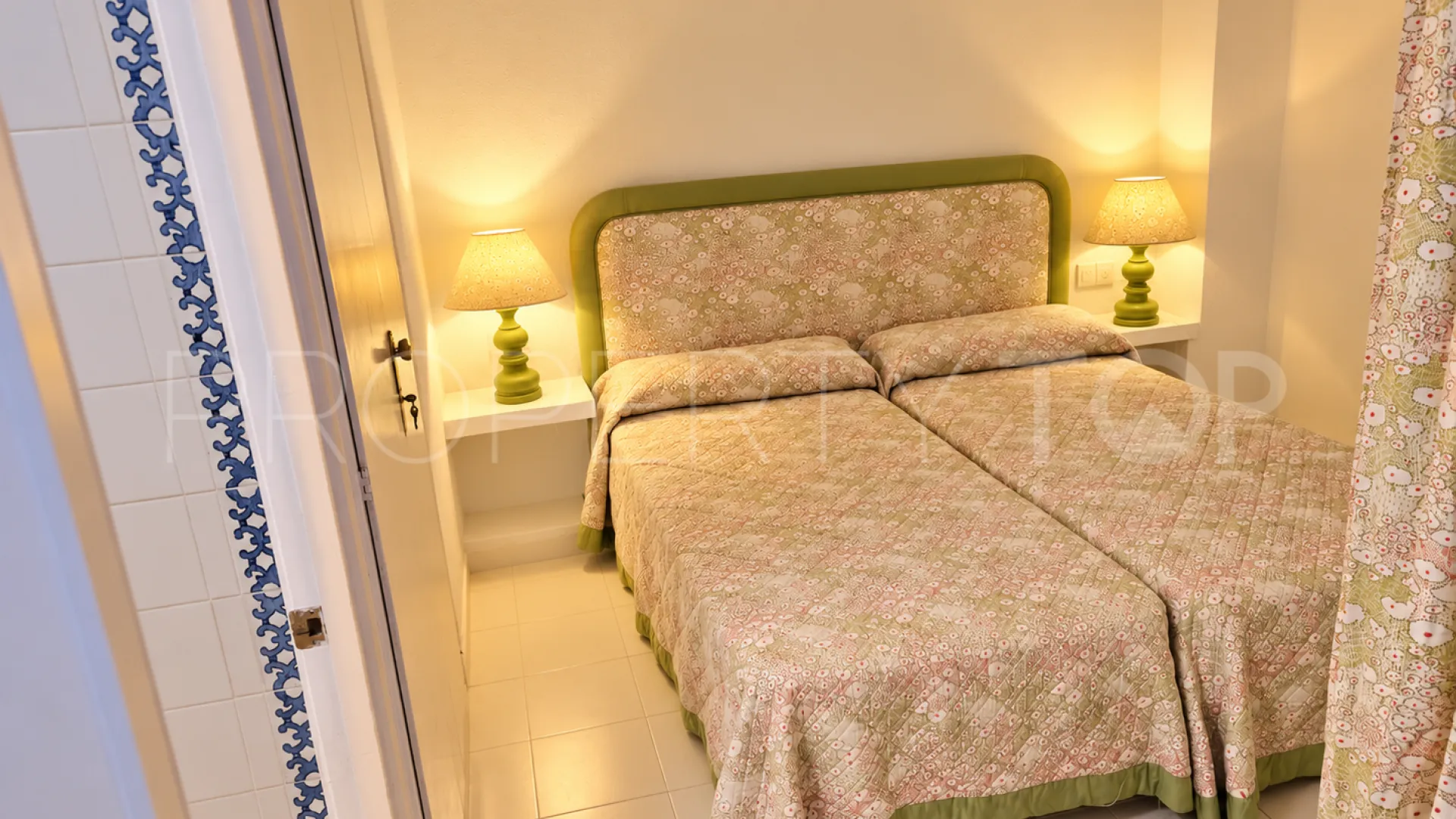 2 bedrooms ground floor apartment for sale in Guadalmina Baja