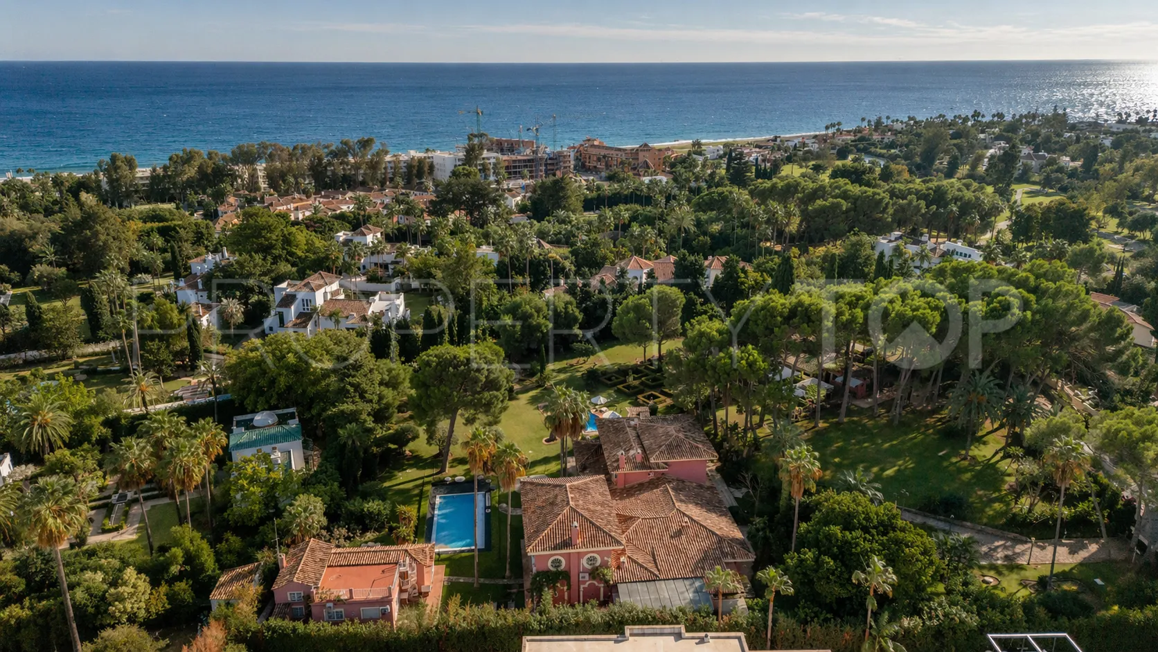 Comprar villa en Guadalmina Baja