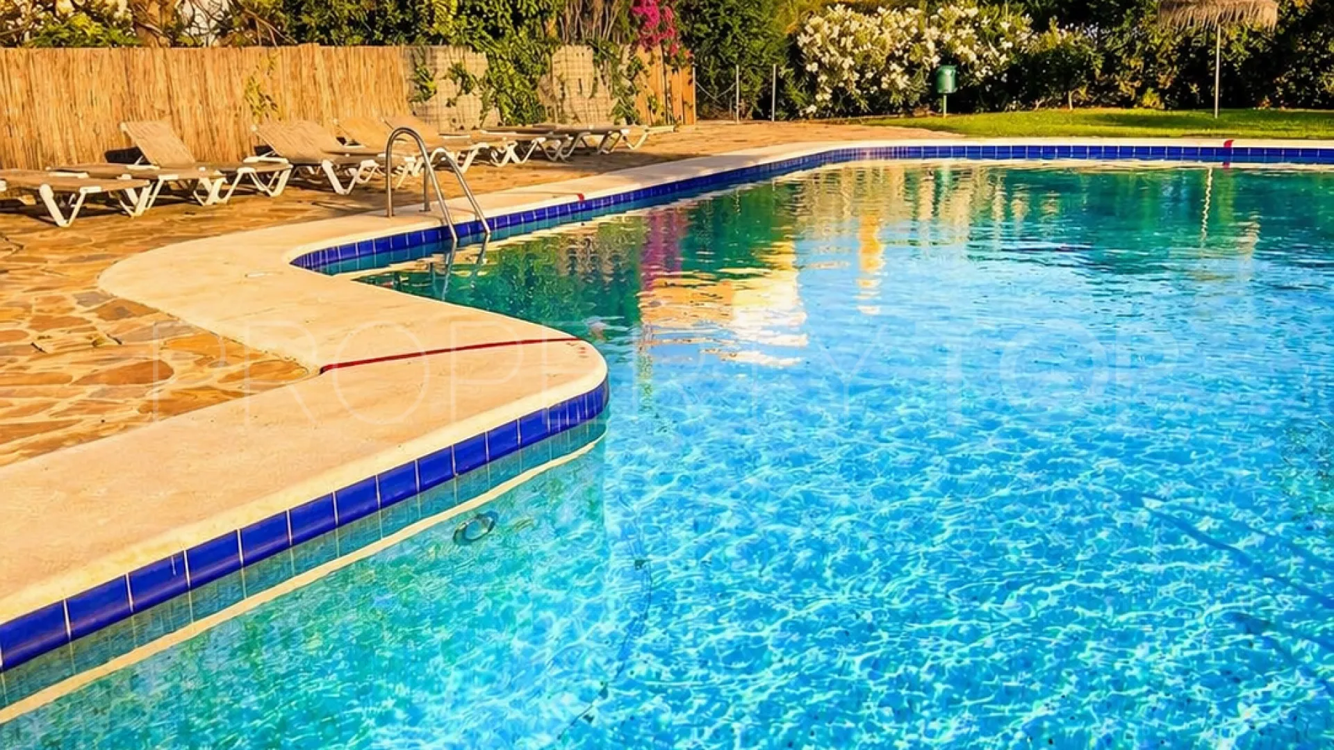 For sale 2 bedrooms apartment in Atalaya