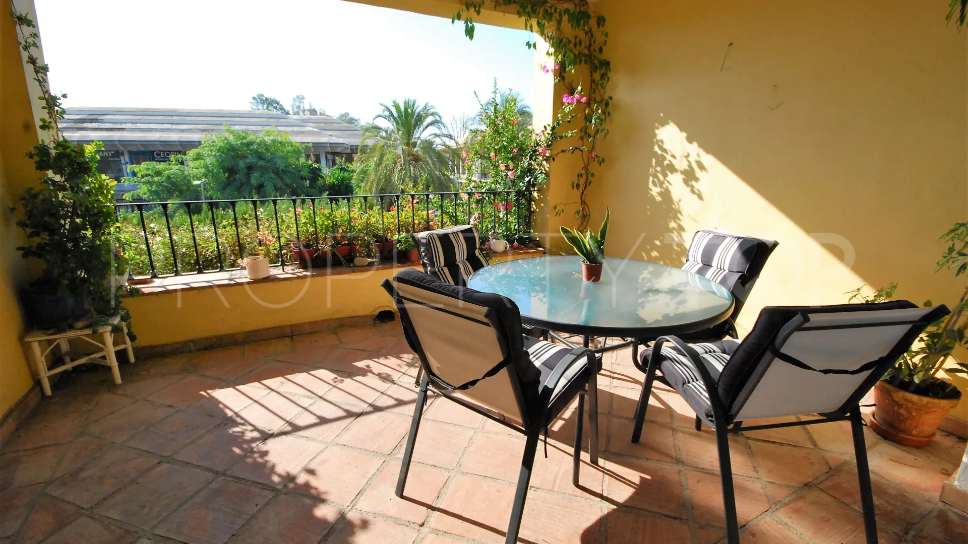 Apartment for sale in Guadalmina Alta