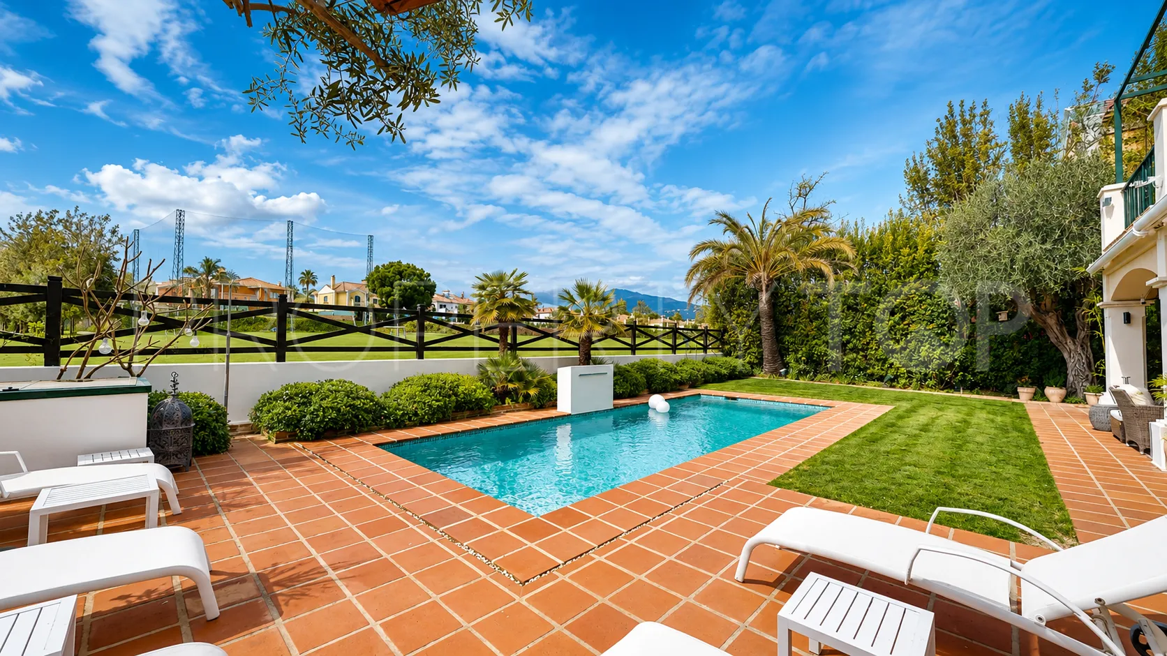 For sale Isla de Guadalmina 5 bedrooms villa