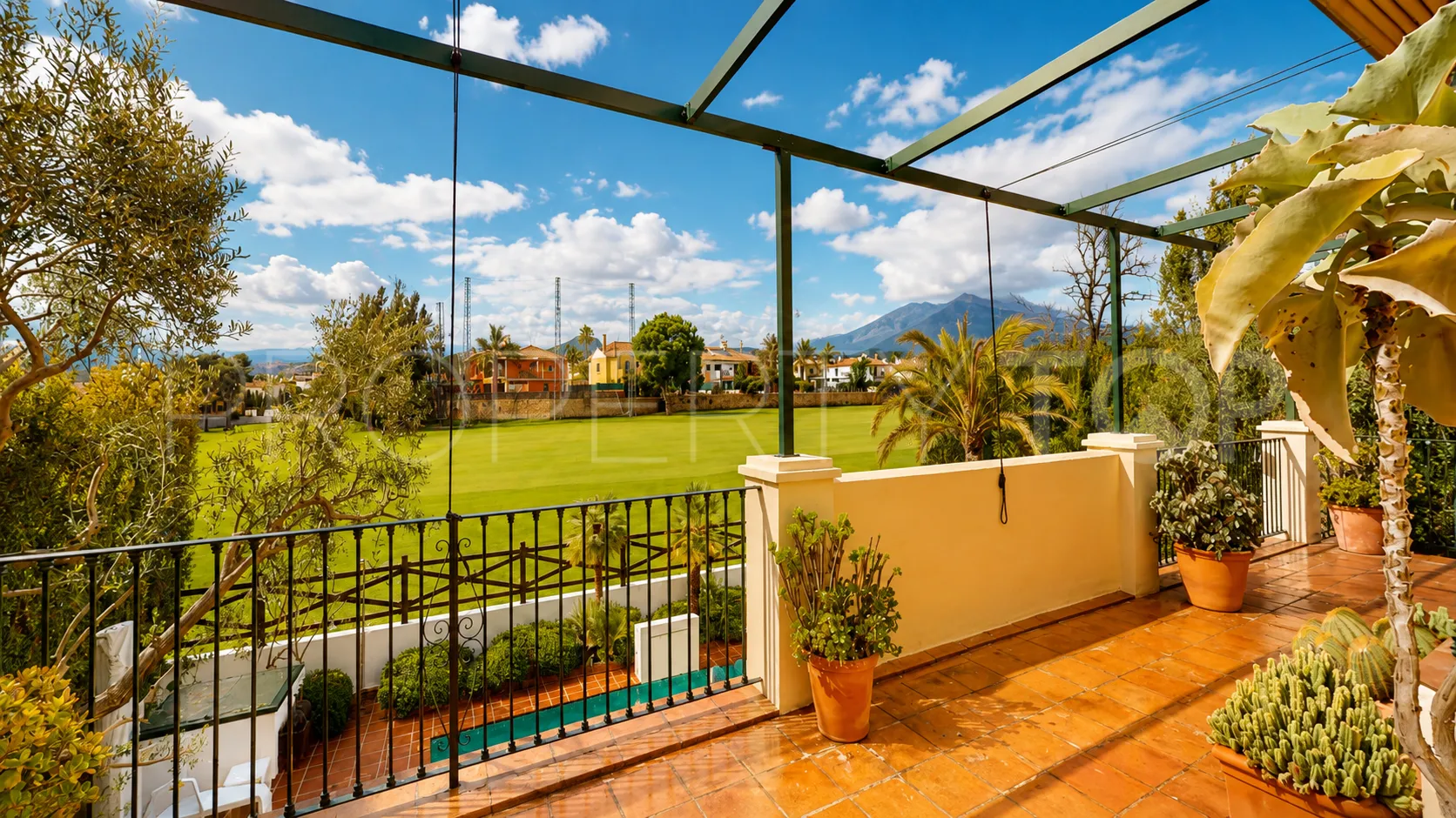 For sale Isla de Guadalmina 5 bedrooms villa