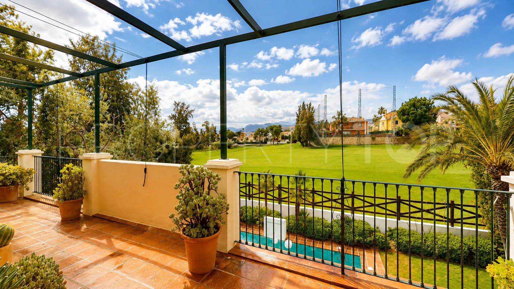 For sale Isla de Guadalmina 5 bedrooms villa