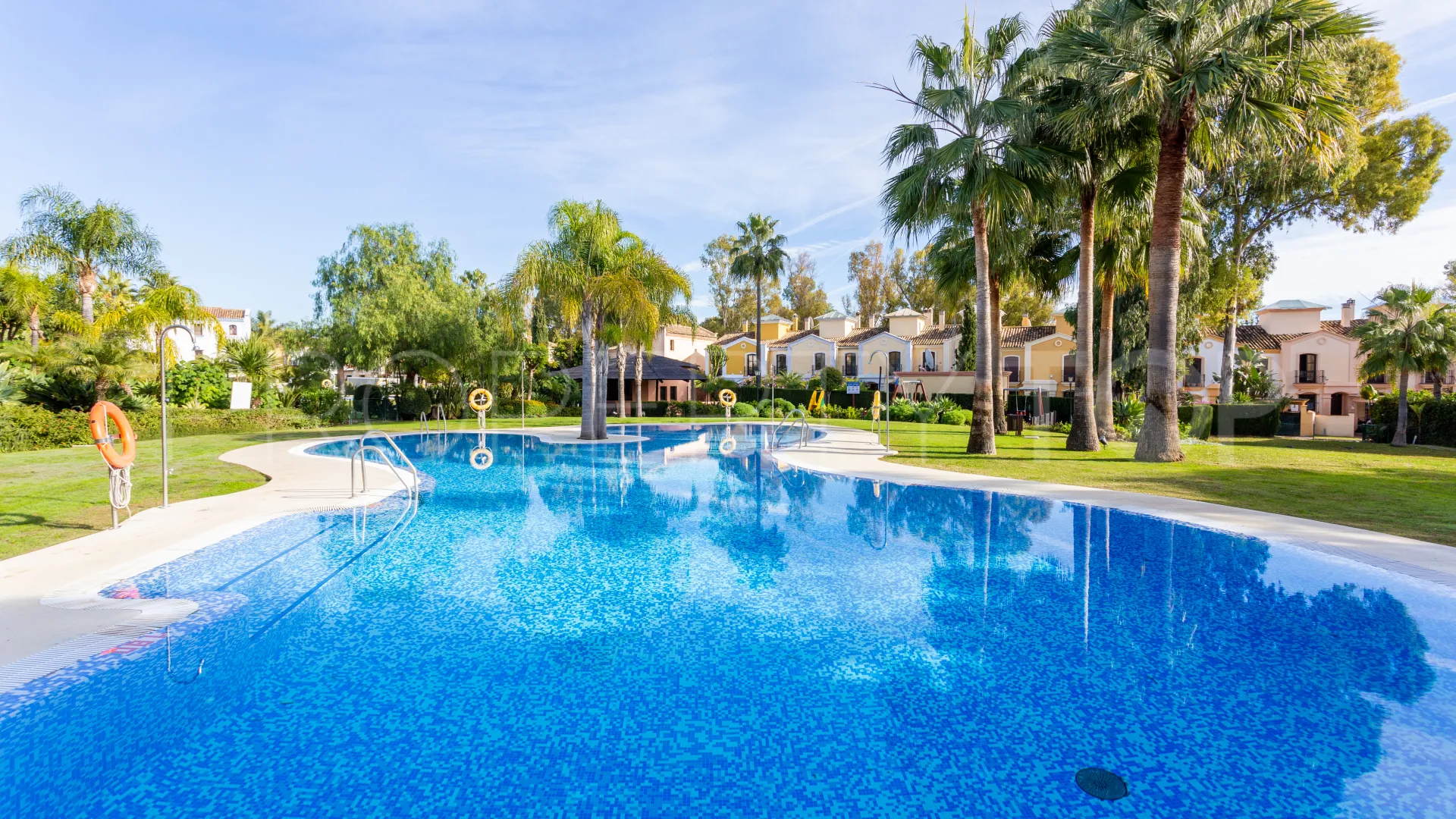 For sale 5 bedrooms villa in Isla de Guadalmina