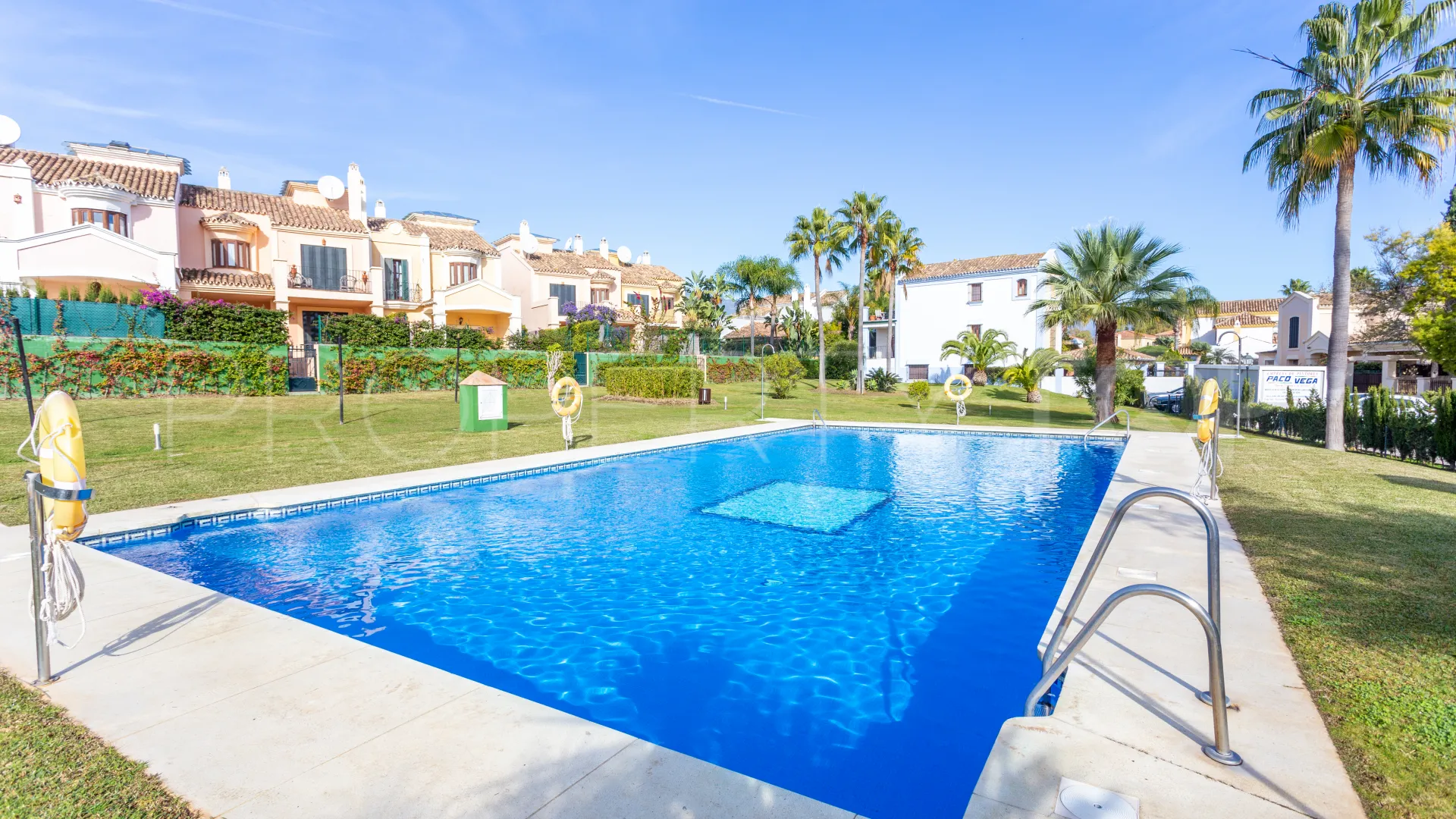 For sale 5 bedrooms villa in Isla de Guadalmina