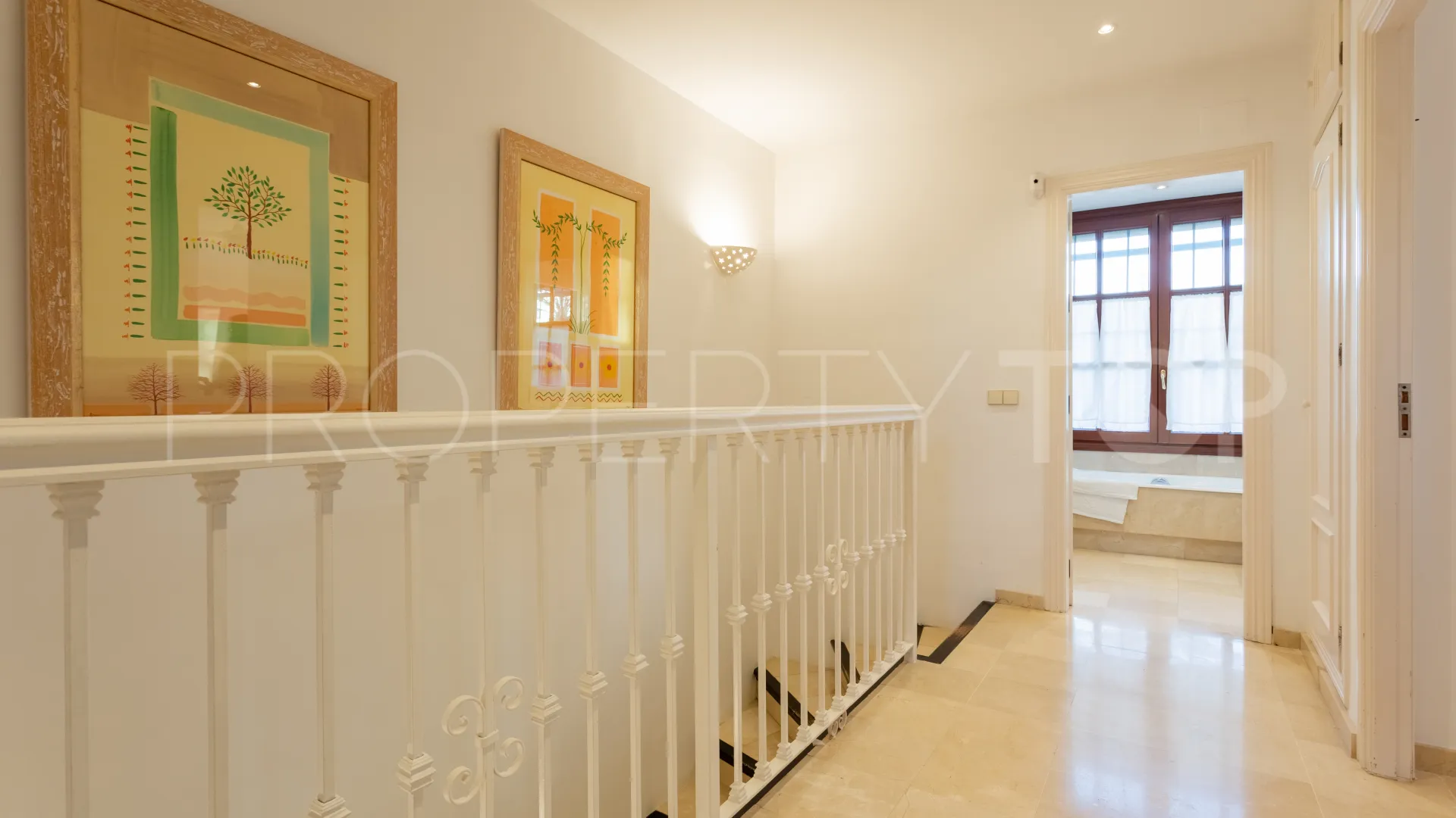 For sale 5 bedrooms villa in Isla de Guadalmina