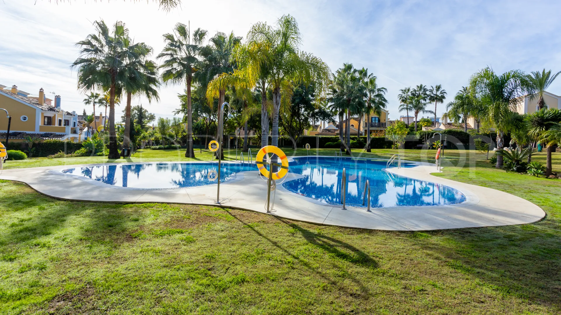 For sale 5 bedrooms villa in Isla de Guadalmina