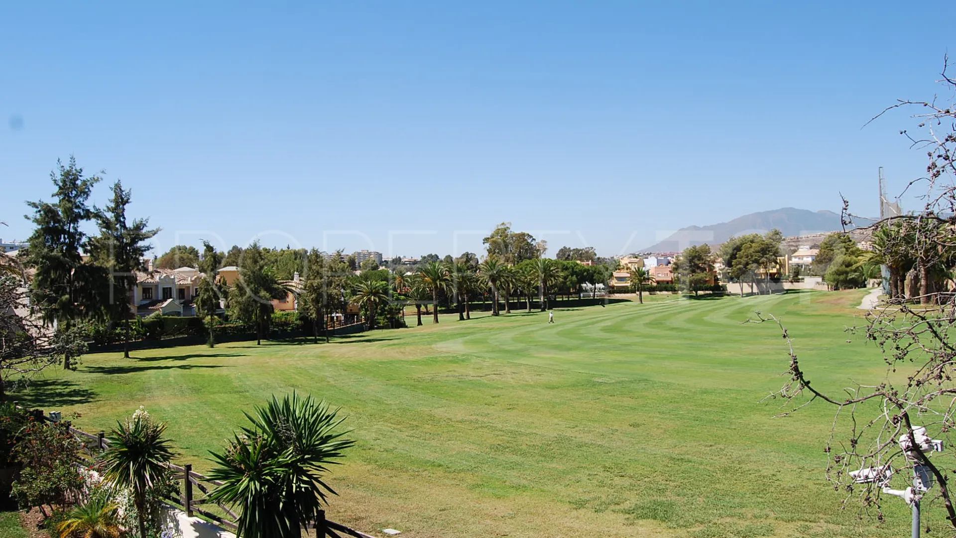 For sale 5 bedrooms villa in Isla de Guadalmina