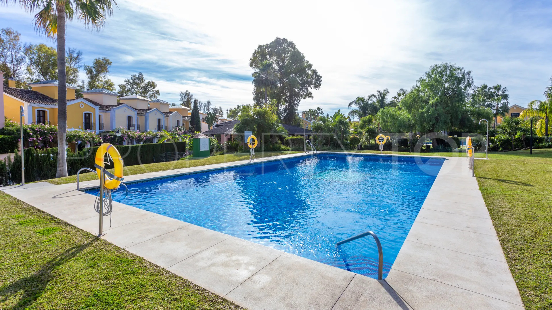 For sale 5 bedrooms villa in Isla de Guadalmina