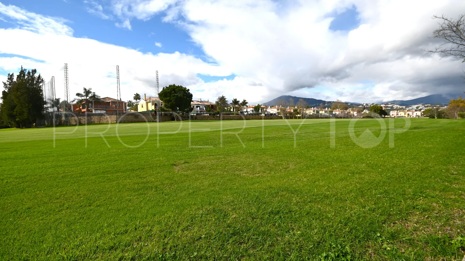 For sale 5 bedrooms villa in Isla de Guadalmina