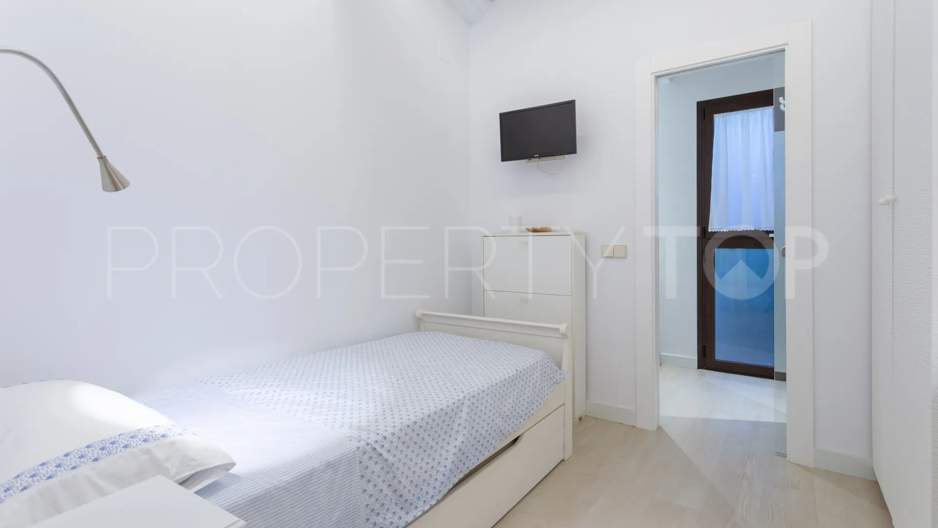 For sale 5 bedrooms villa in Isla de Guadalmina