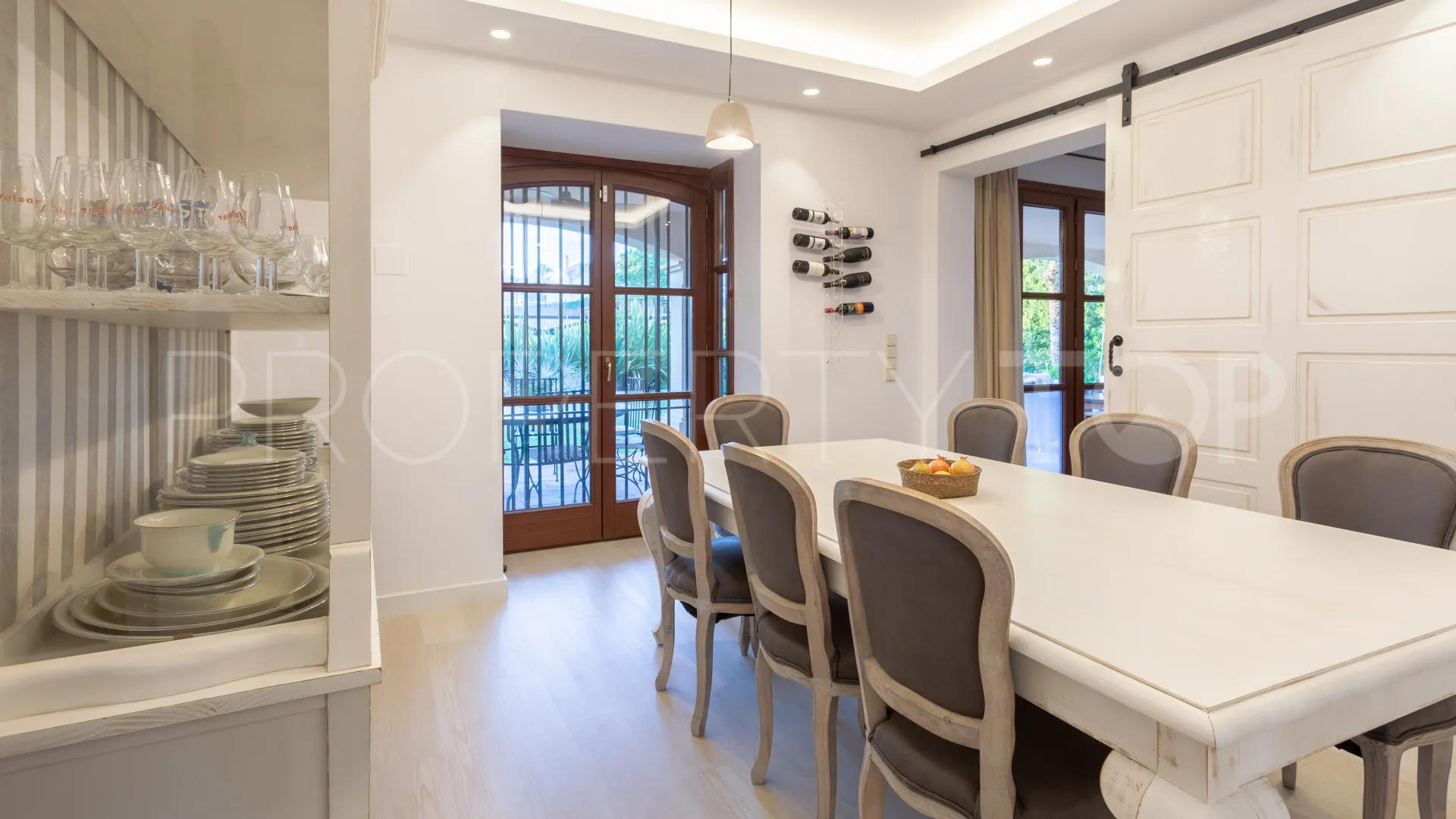For sale 5 bedrooms villa in Isla de Guadalmina