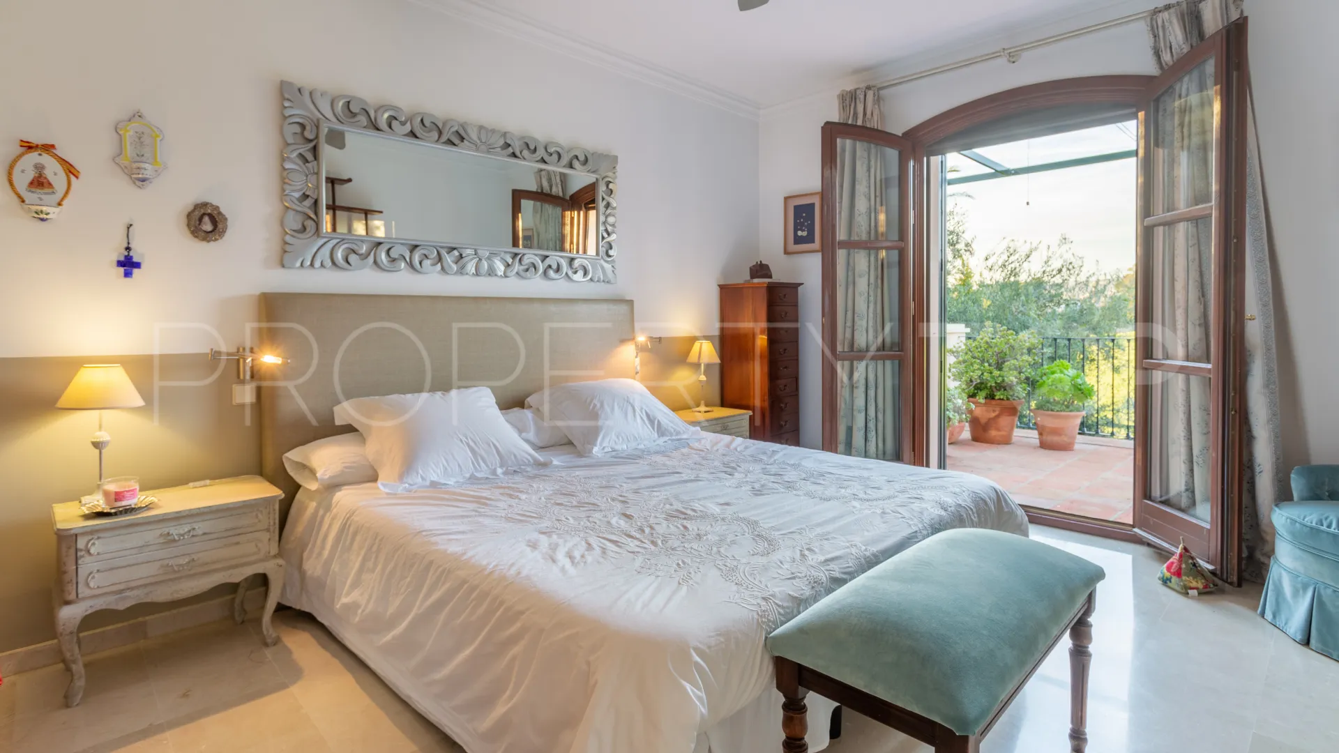 For sale 5 bedrooms villa in Isla de Guadalmina