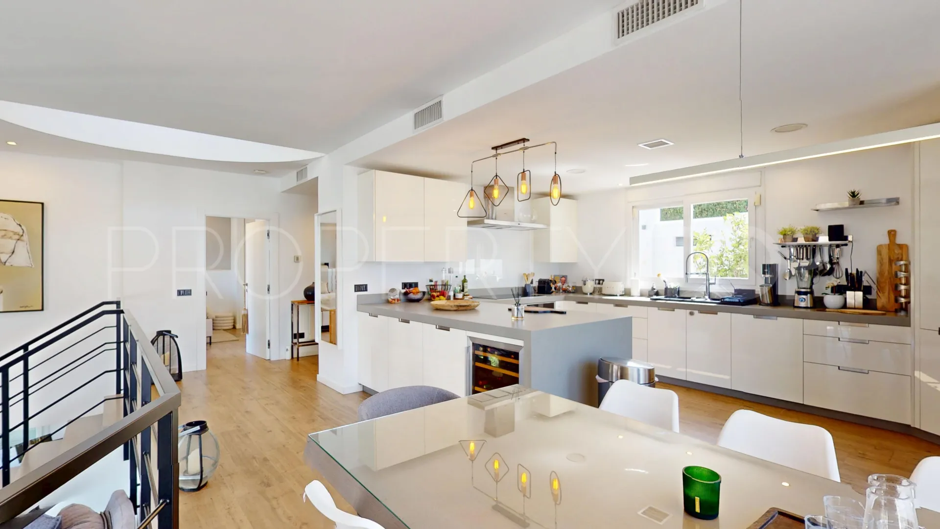 Comprar villa de 4 dormitorios en Valle del Sol