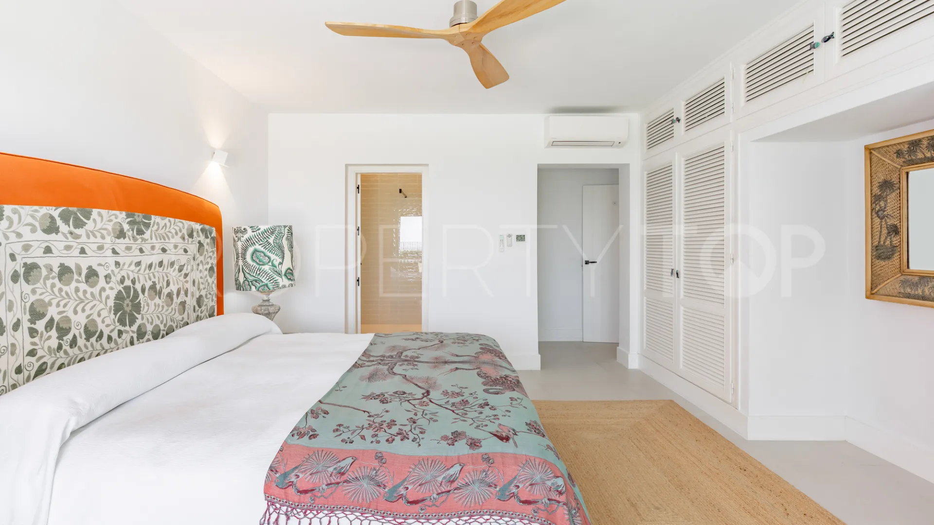 For sale villa in Guadalmina Baja with 7 bedrooms