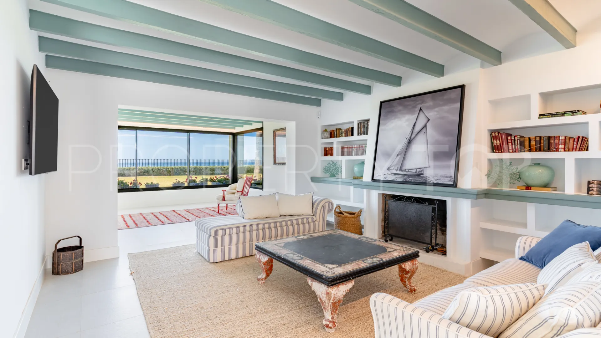 For sale villa in Guadalmina Baja with 7 bedrooms