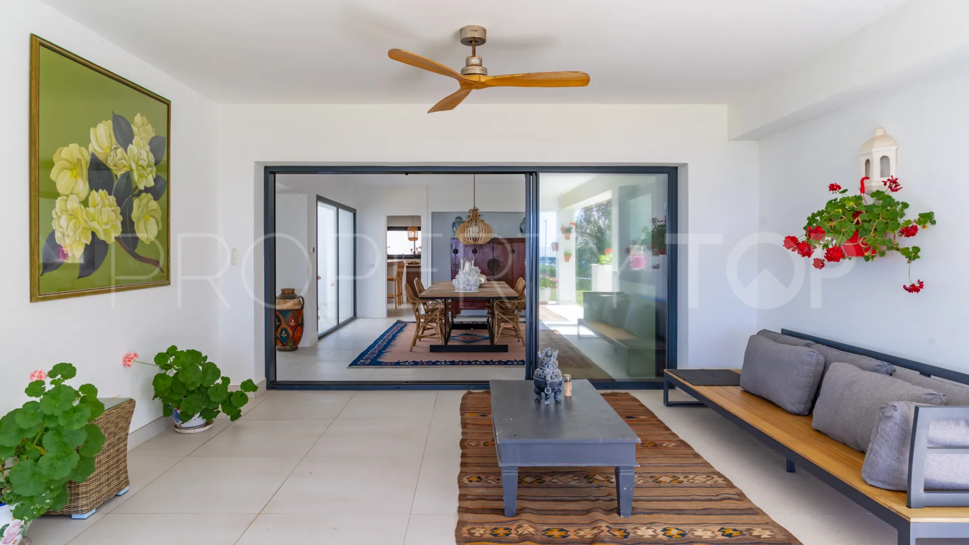 For sale villa in Guadalmina Baja with 7 bedrooms