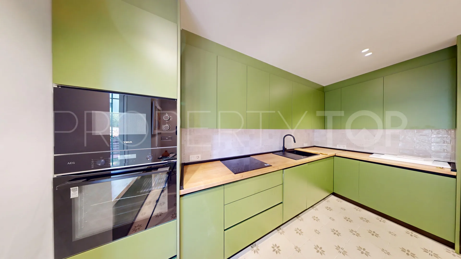 Town house for sale in Guadalmina Alta with 4 bedrooms