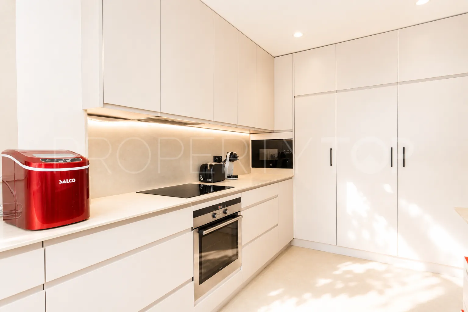 6 bedrooms town house in Guadalmina Alta for sale