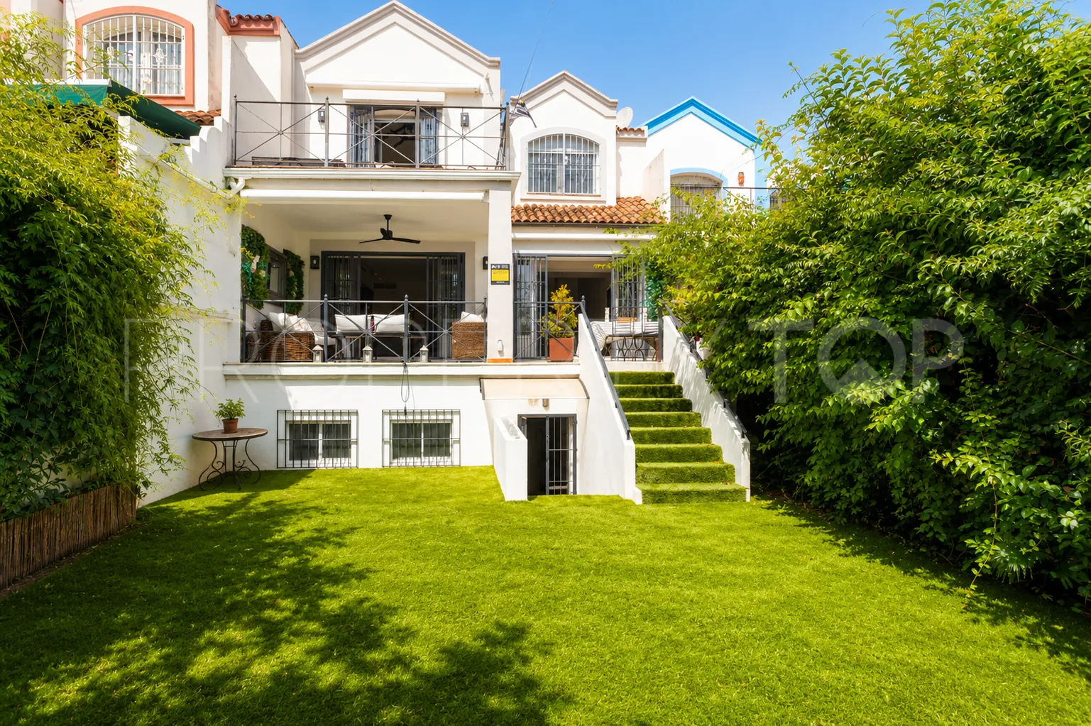 6 bedrooms town house in Guadalmina Alta for sale