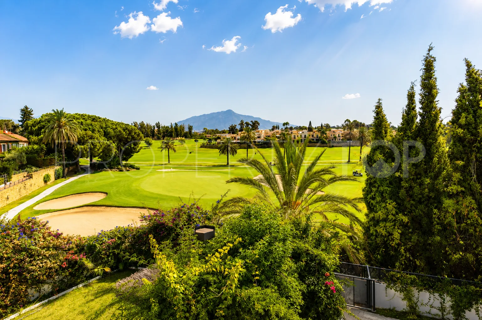 6 bedrooms town house in Guadalmina Alta for sale
