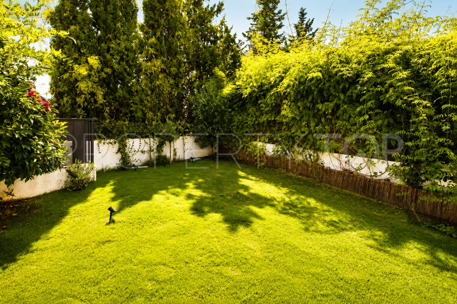 6 bedrooms town house in Guadalmina Alta for sale