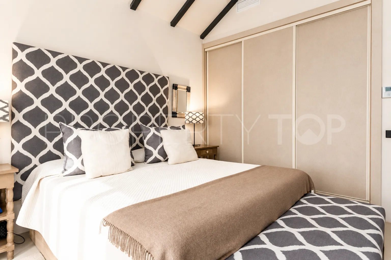 6 bedrooms town house in Guadalmina Alta for sale