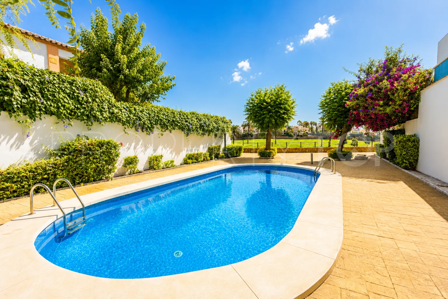 6 bedrooms town house in Guadalmina Alta for sale