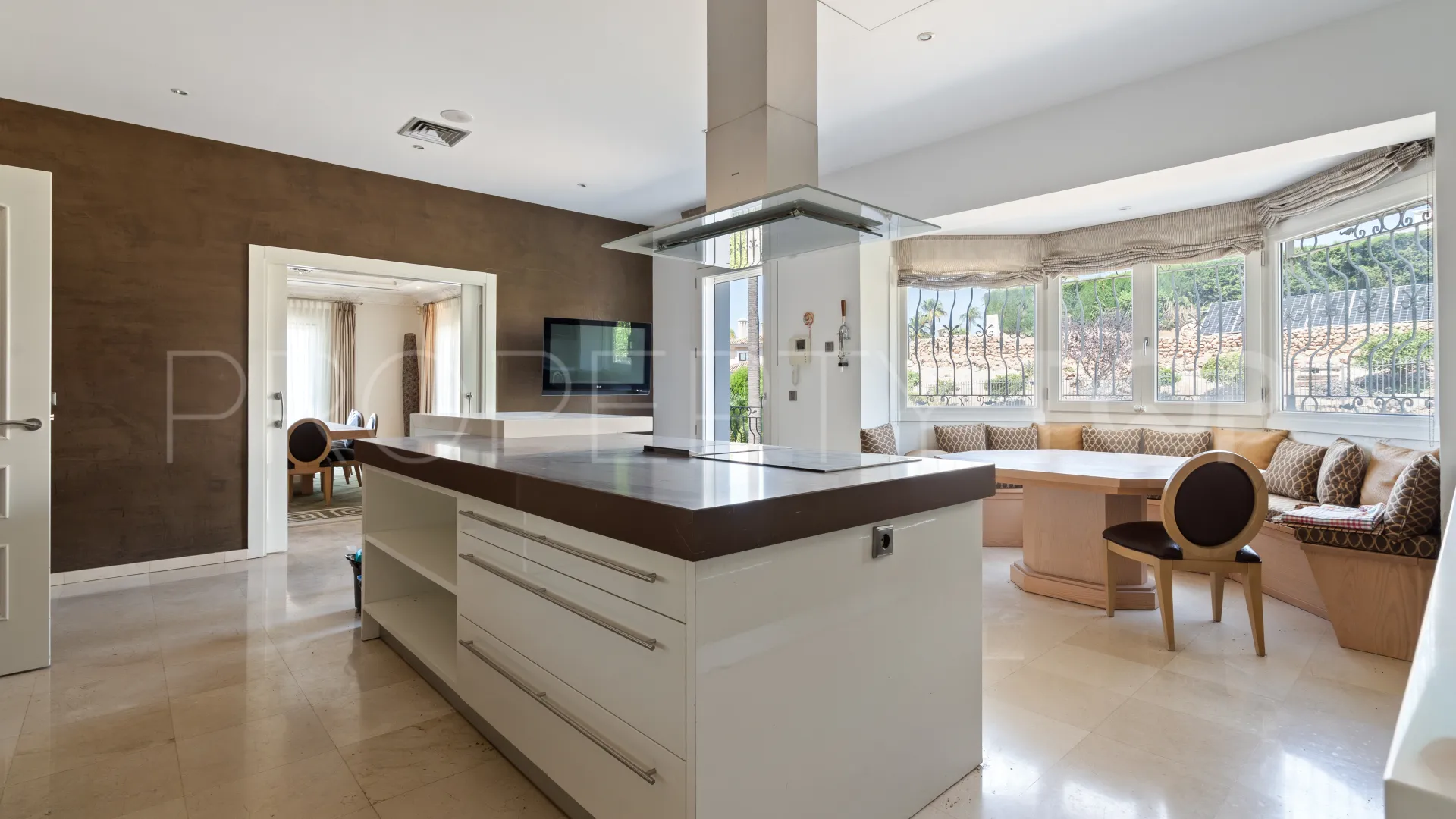 For sale Vega del Colorado 7 bedrooms villa