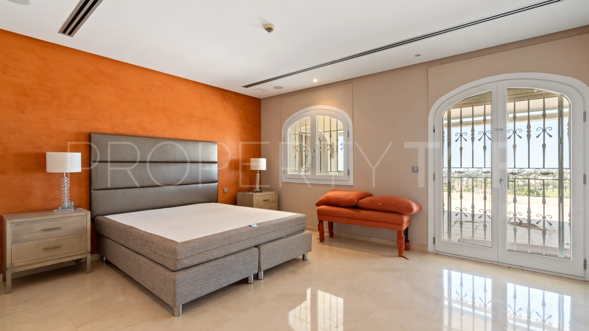 For sale Vega del Colorado 7 bedrooms villa