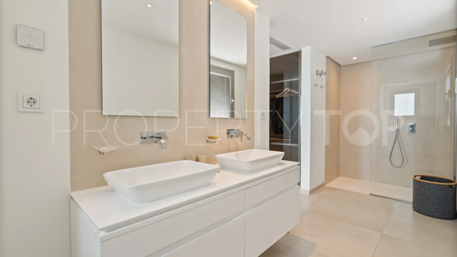 Comprar apartamento en 9 Lions Residences