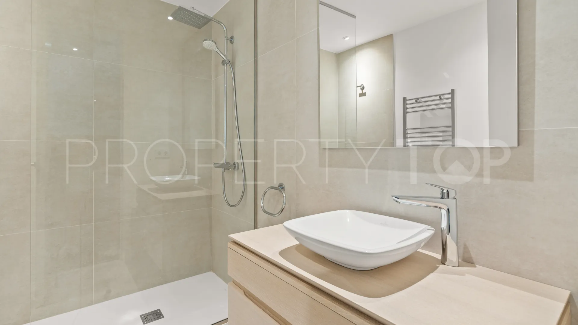 Comprar apartamento en 9 Lions Residences