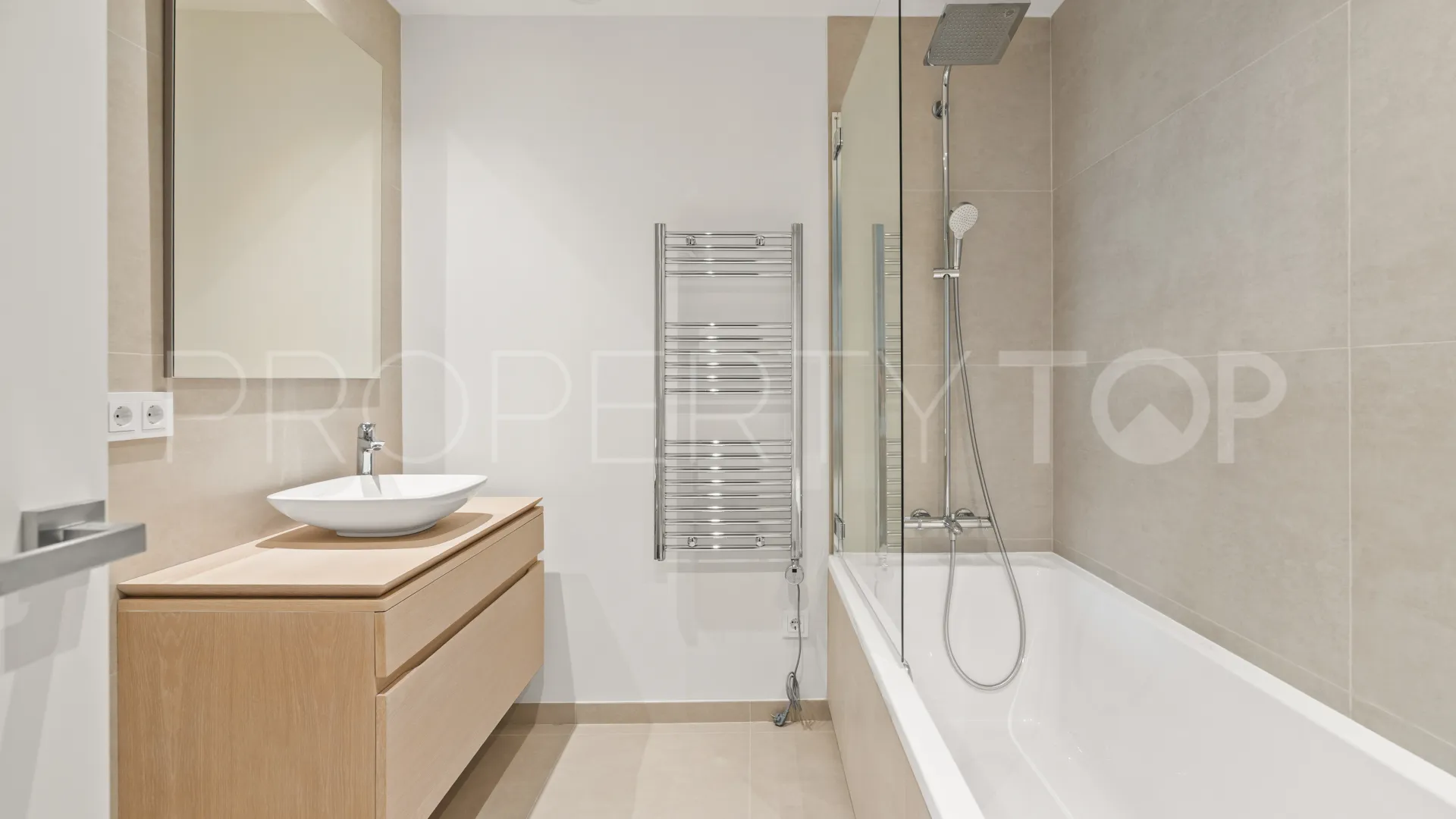 Comprar apartamento en 9 Lions Residences