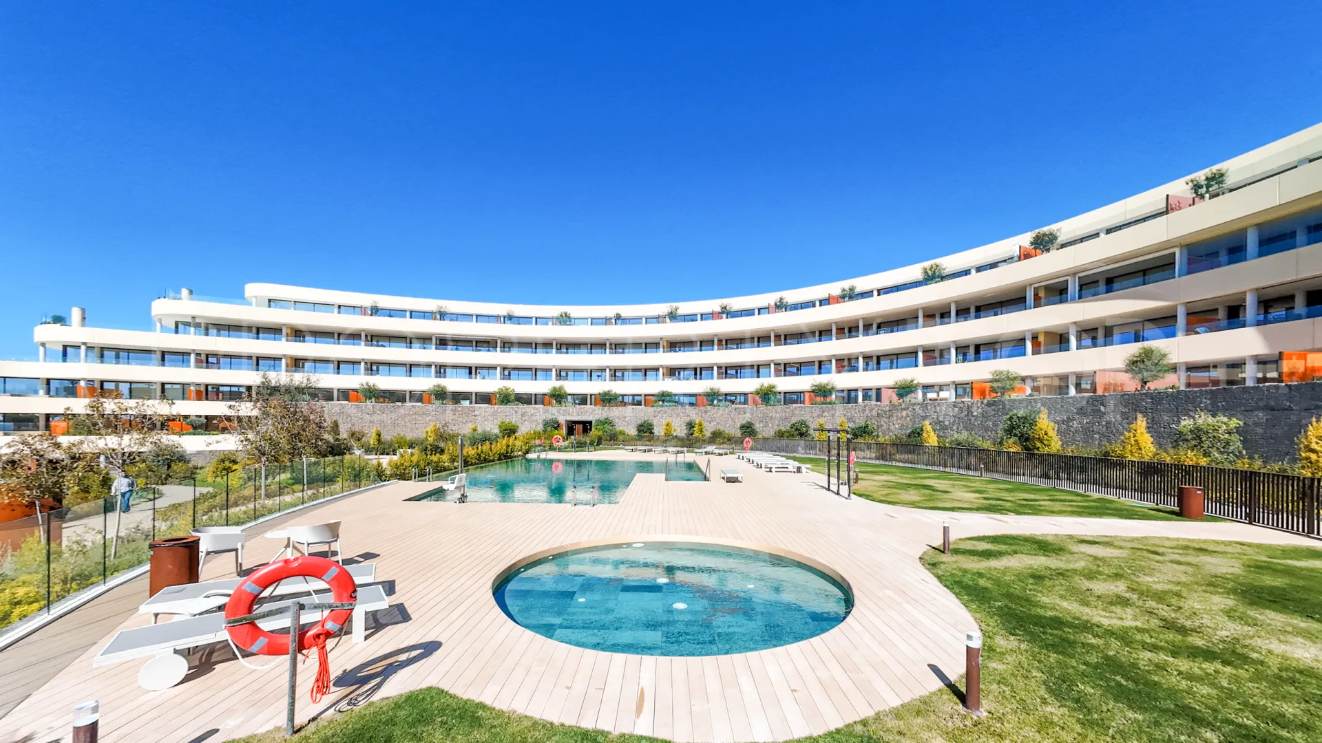 For sale ground floor apartment in Fuengirola