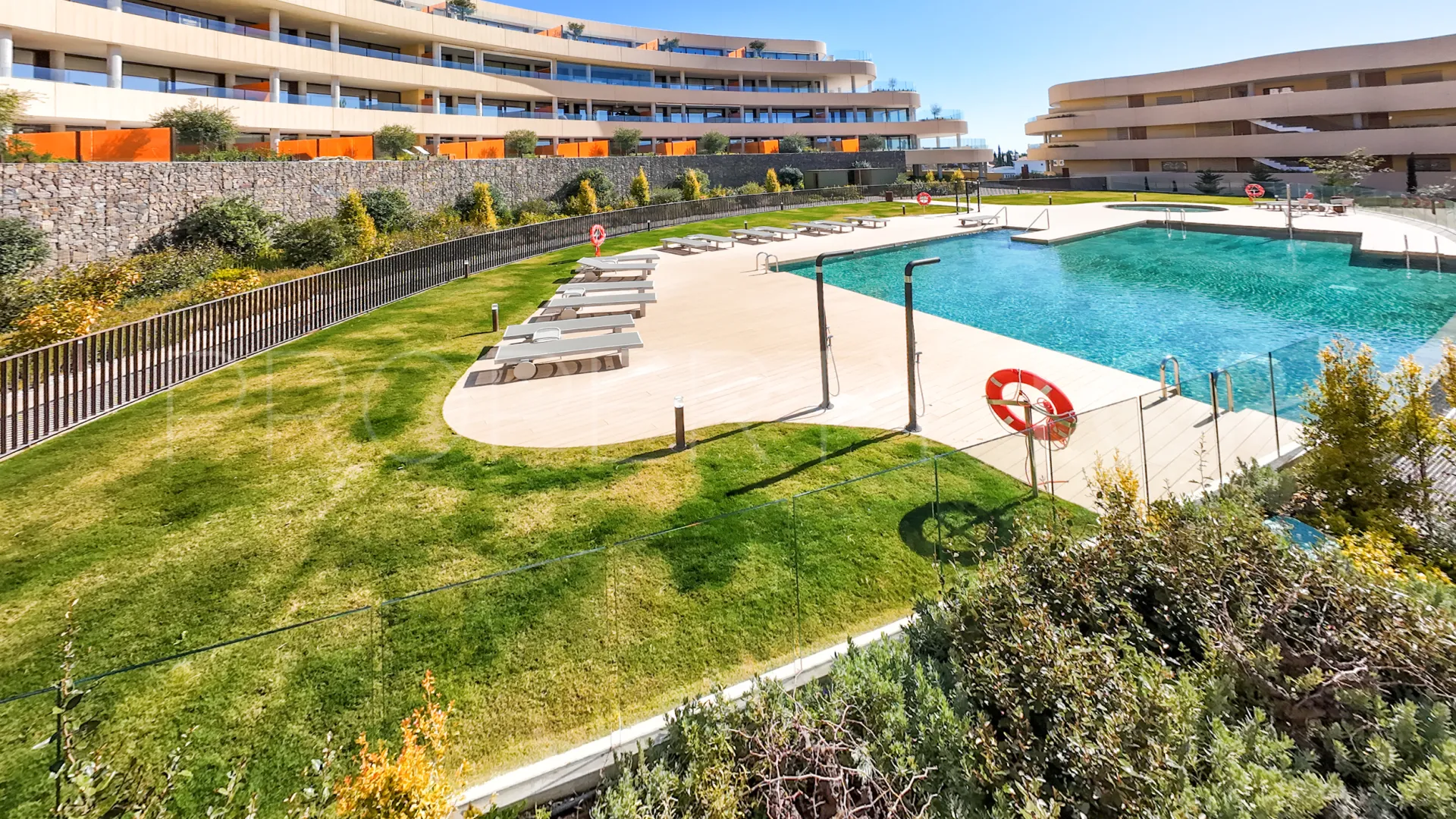 For sale ground floor apartment in Fuengirola