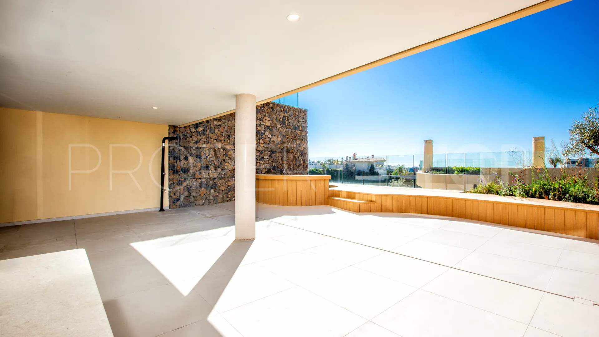 For sale ground floor apartment in Fuengirola