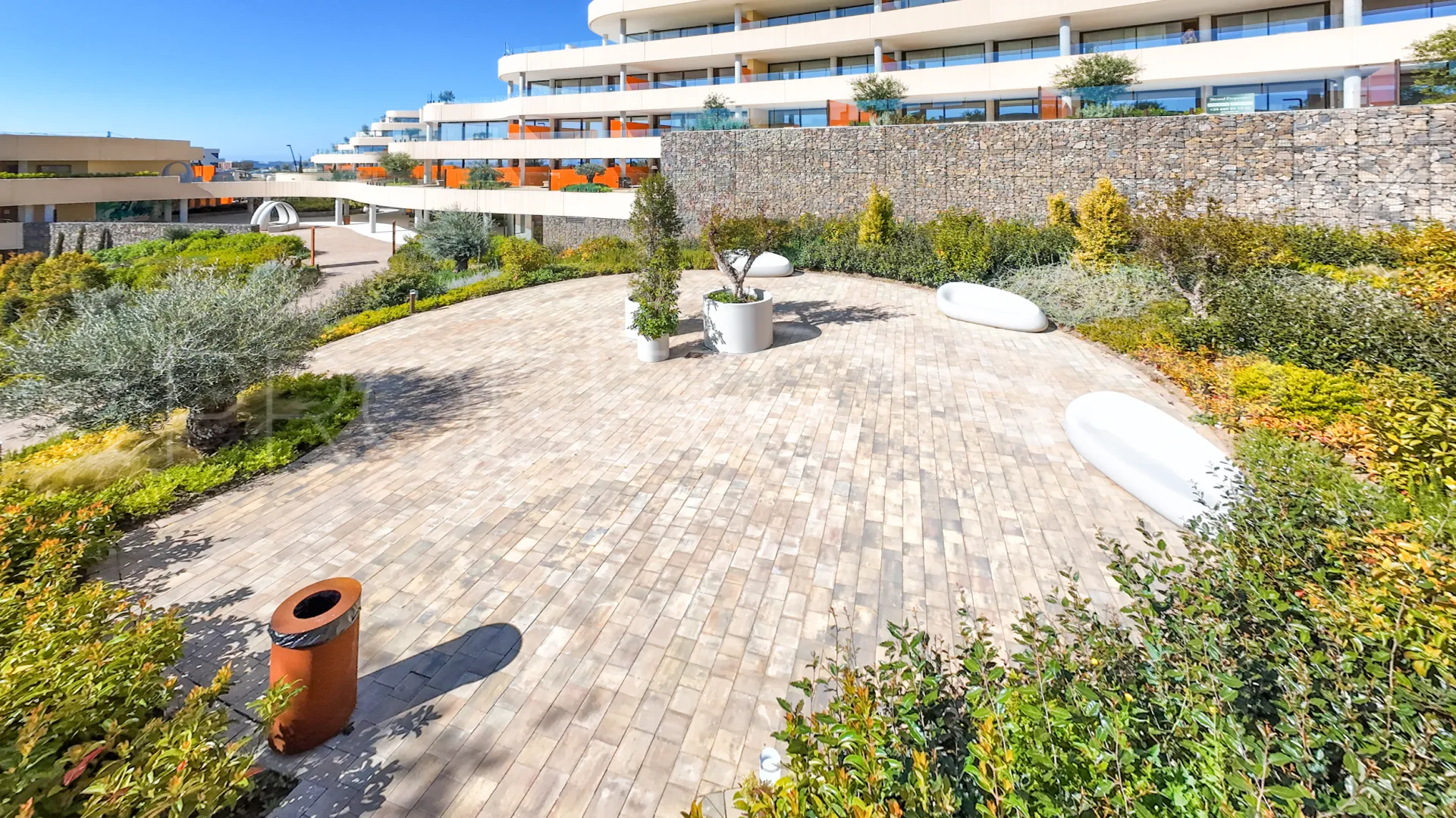 For sale ground floor apartment in Fuengirola