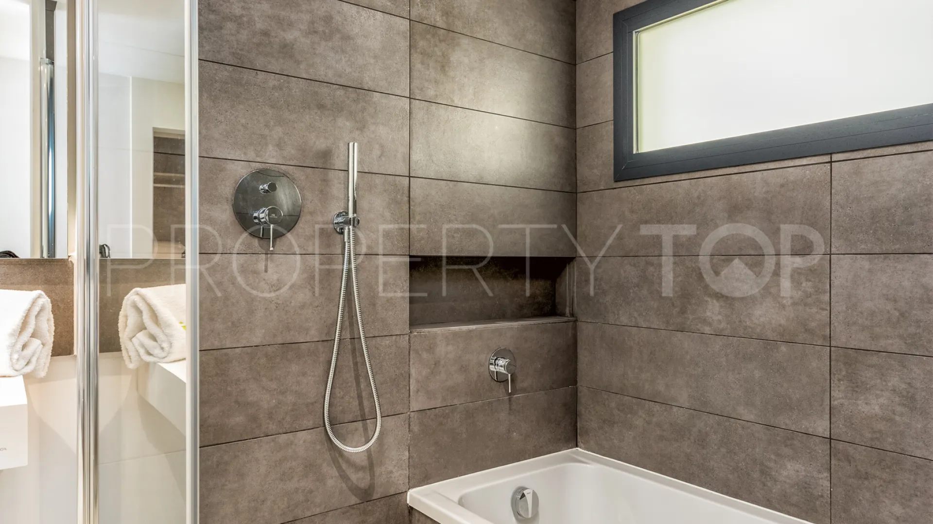 3 bedrooms apartment in El Higueron for sale