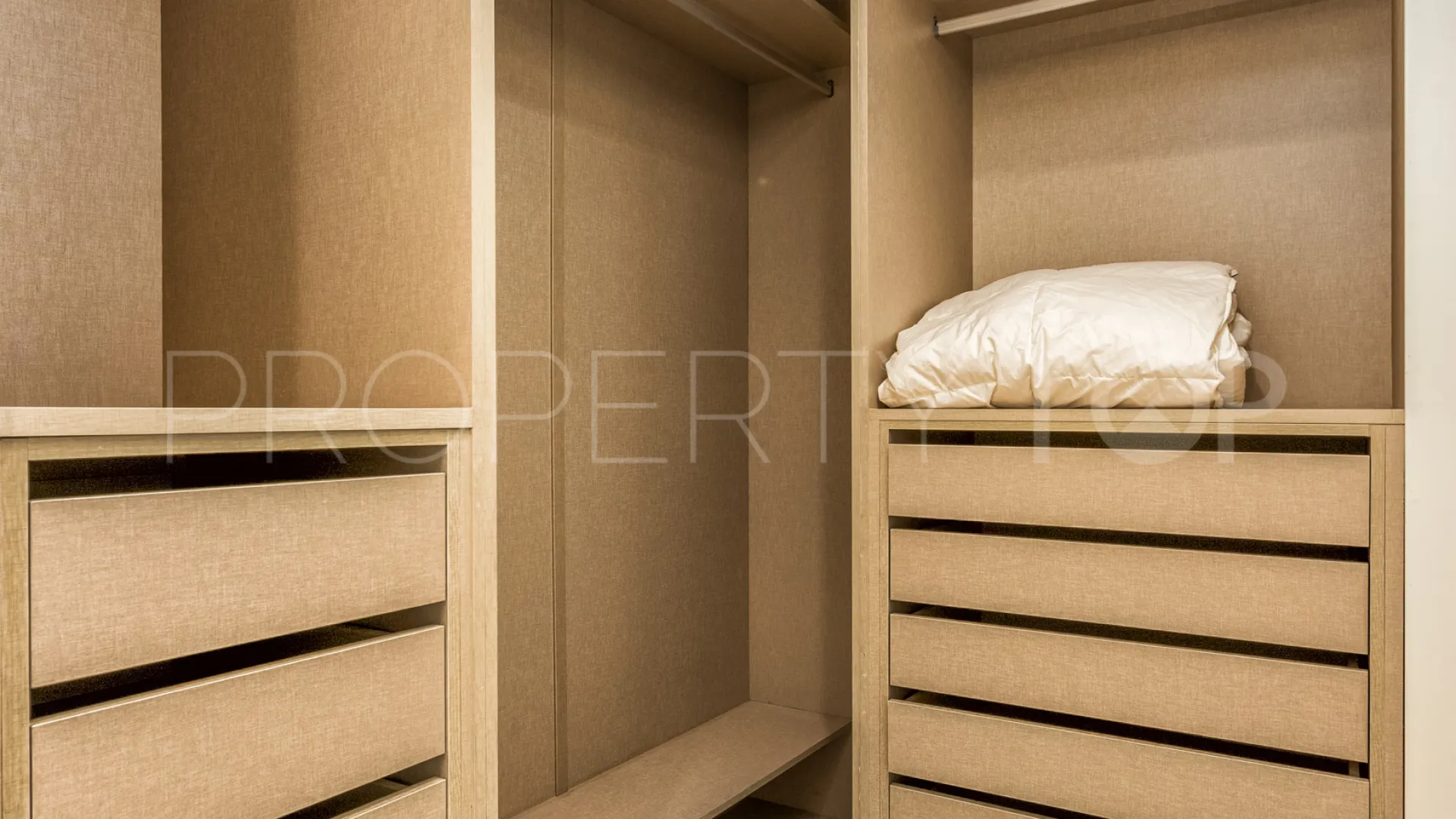 3 bedrooms apartment in El Higueron for sale