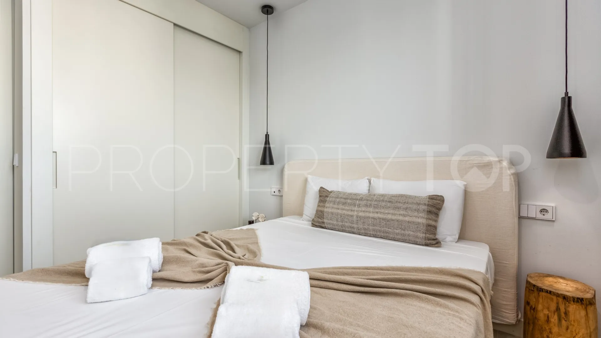 3 bedrooms apartment in El Higueron for sale